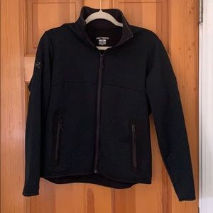 Arc’teryx zip up fleece sweater